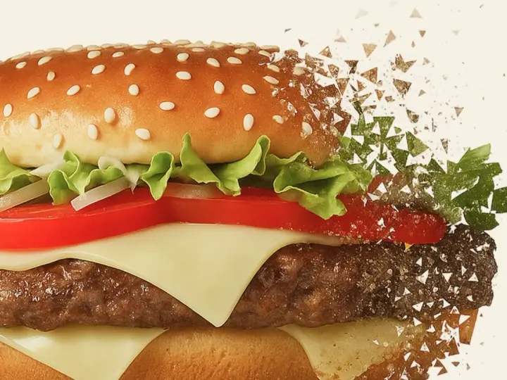 McDonald's убирает легендарный бургер "Биг Тейсти" из меню