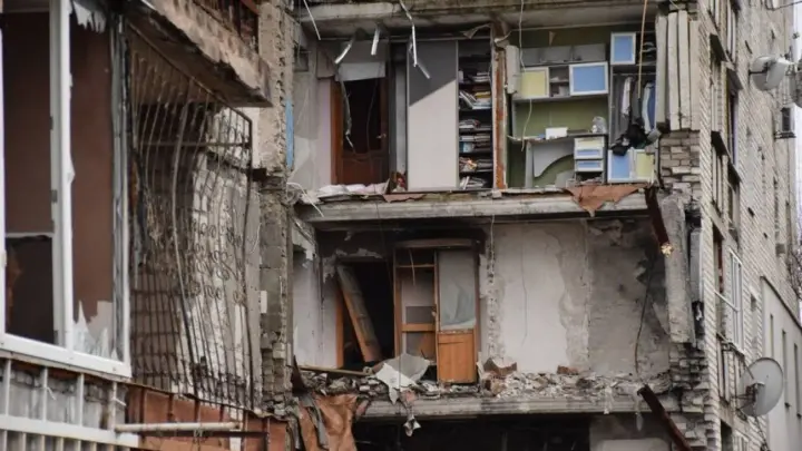 Compensation for destroyed or damaged housing: who is eligible, what documents are required, and how to receive payment
