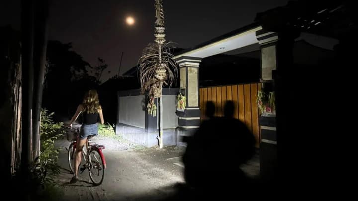 Blackout in Bali: tourist paradise plunged into darkness