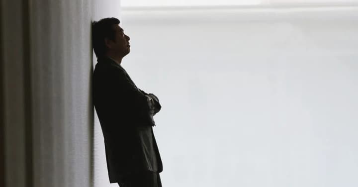 In China, a young tutor died at work, unable to withstand overtime work with 400 students