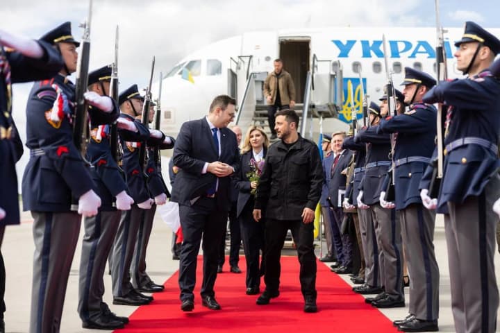 Development of Ukrainian military aviation and more: what Zelenskyy will discuss with Czech leaders