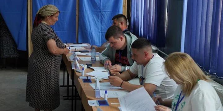 Президентські вибори в Румунії: хто виходить у другий тур