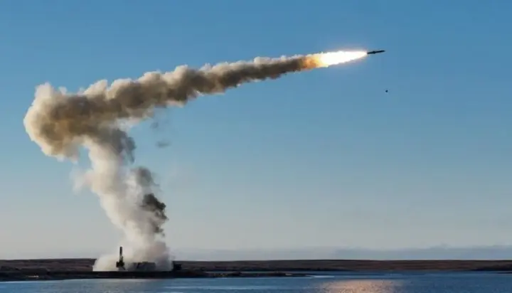 Враг держит в Черном море один ракетоноситель