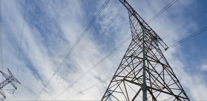 Три сбоя за 19 секунд: появились новые детали крупнейшего блэкаута в Испании - Bloomberg