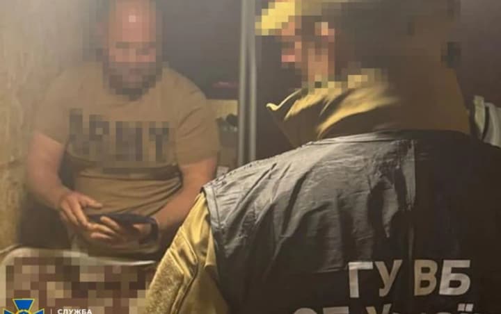 На Доннечині затримали комбата, який "обклав даниною" фейкові бойові виплати своїх підлеглих - СБУ