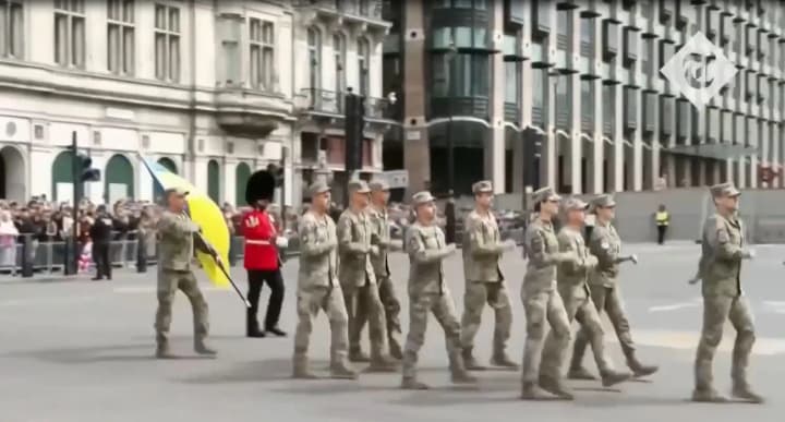 Парад Перемоги в Європі: українські військові долучились до ходи у Британії