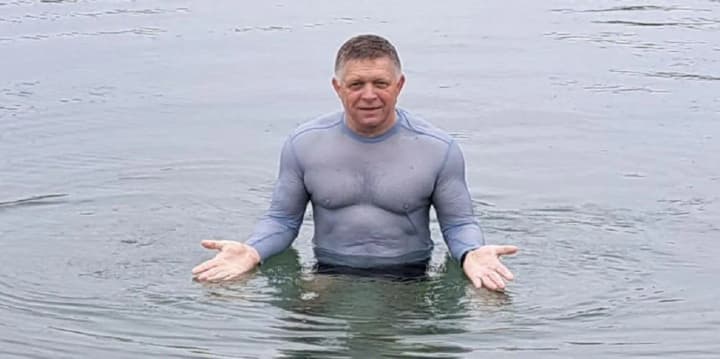 Фіцо "довів", що не хворий напередодні 9 травня