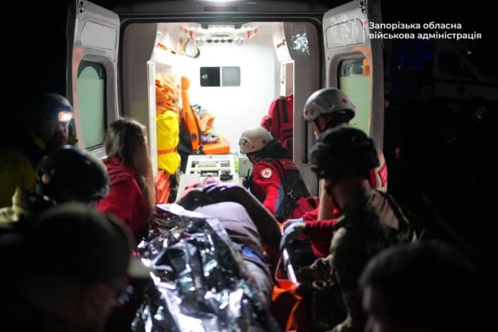 Strike on Zaporizhzhia: the number of injured has increased to 4, search and rescue operation continues