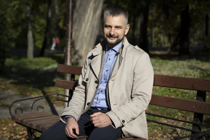 VAS Judge Halabala, with an income of 250,000 UAH per month, sued for alimony for his only son - wanted to pay 1 UAH - expert