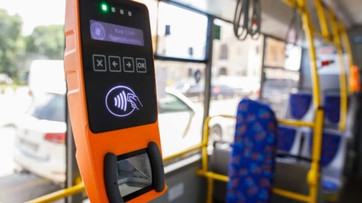 На якому етапі введення електронної оплати у маршрутках в Києві - відповідь КМДА