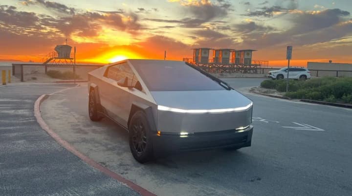 Tesla cancels production of $16,000 Cybertruck range extender