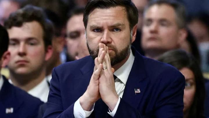 Джей Ді Венс привітав нового Папу Римського з обранням попри їхню публічну суперечку 