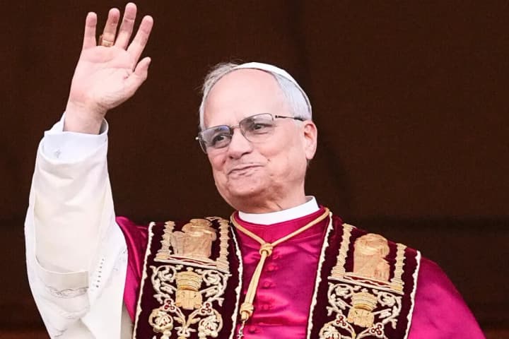 White Sox чи Cubs: за яку бейсбольну команду вболіває Папа Лев XIV