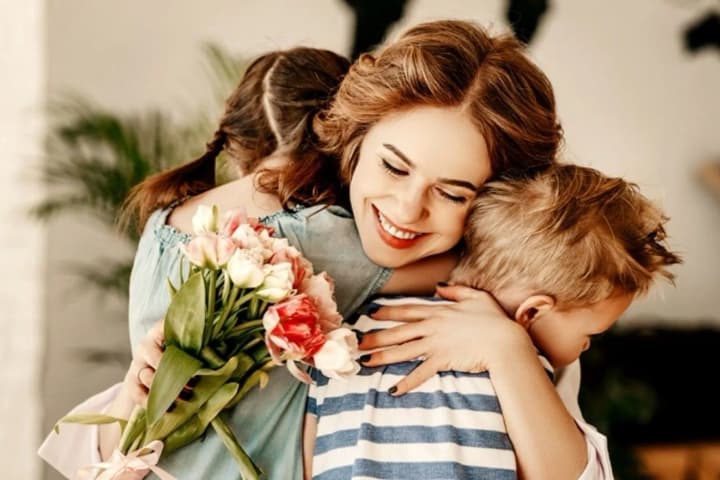 Mother's Day and train: what is celebrated in the world and Ukraine on May 11