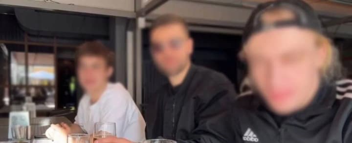 Київські блогери напідпитку хизувались зброєю в прямому ефірі: їх затримали