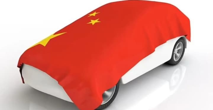 В апреле 2025 украинцы приобрели 1256 легковых авто из Китая, большинство – электрокары