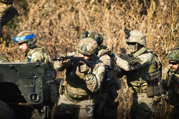 До двух третей боев за сегодня: враг больше всего давит на трех направлениях