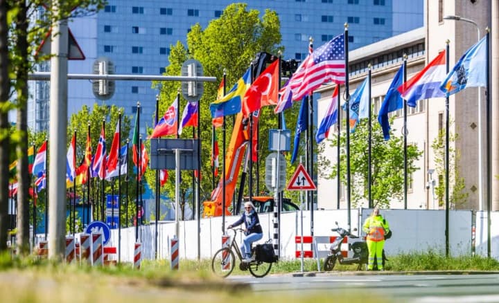 США не поддерживают приглашение Зеленского на саммит НАТО в Нидерландах - ANSA