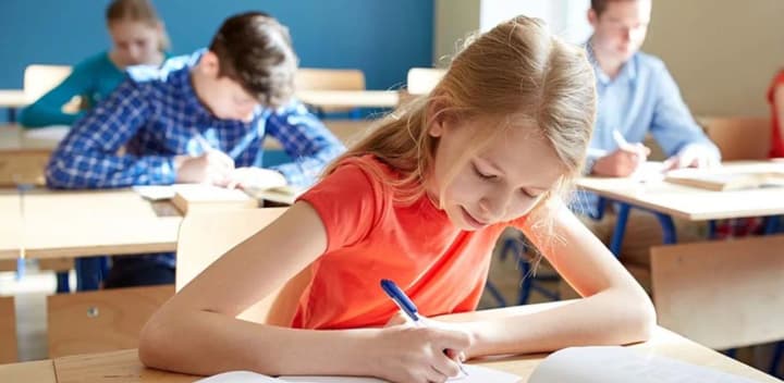 Фото только с согласия: у Омбудсмана объяснили, как за рубежом регулируют съемку детей в учреждениях образования