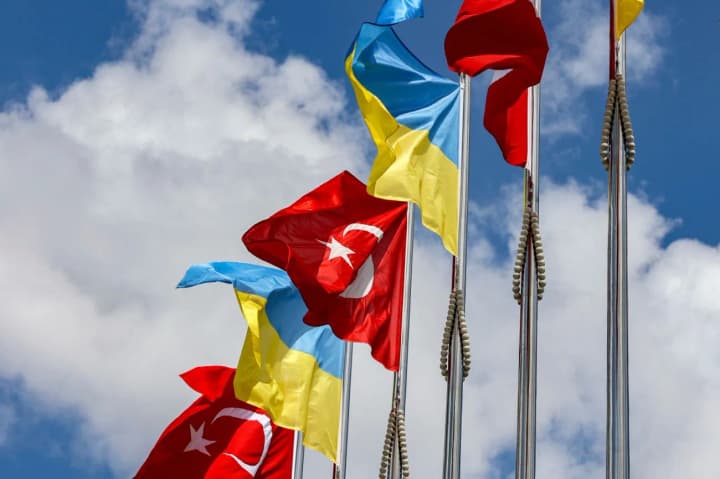 кремлевская команда в Стамбуле стремится к "долгосрочному мирному соглашению" - мединский