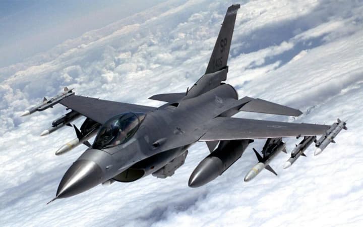 Norway will transfer all promised F-16s to Ukraine by the end of 2025 - Minister of Defense