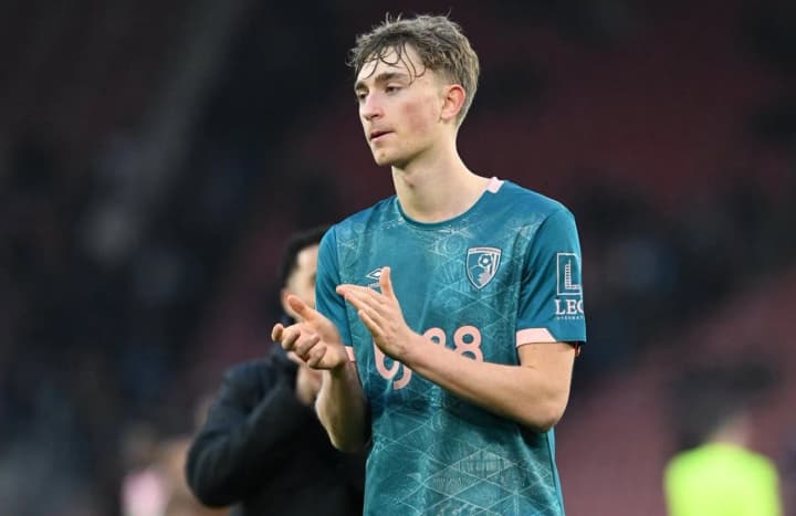 Найдорожчий захисник в історії клубу: "Реал Мадрид" виграв боротьбу за гравця "Борнмута" Діна Гейсена