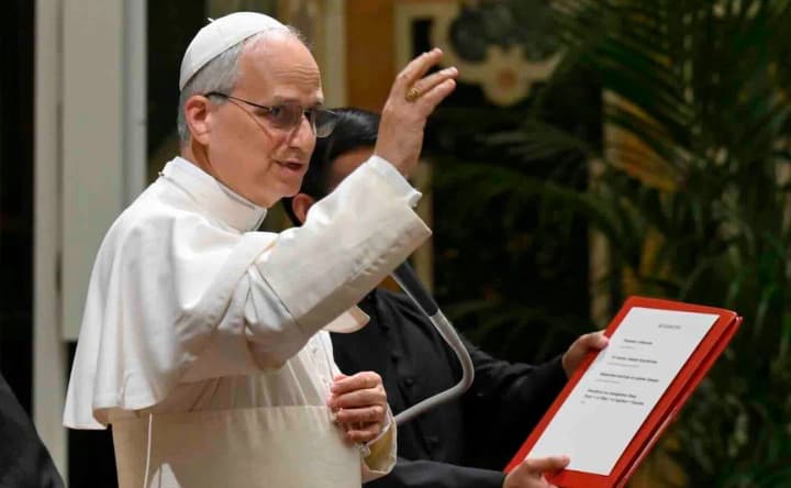 Папа Лев XIV встретится с Зеленским после мессы