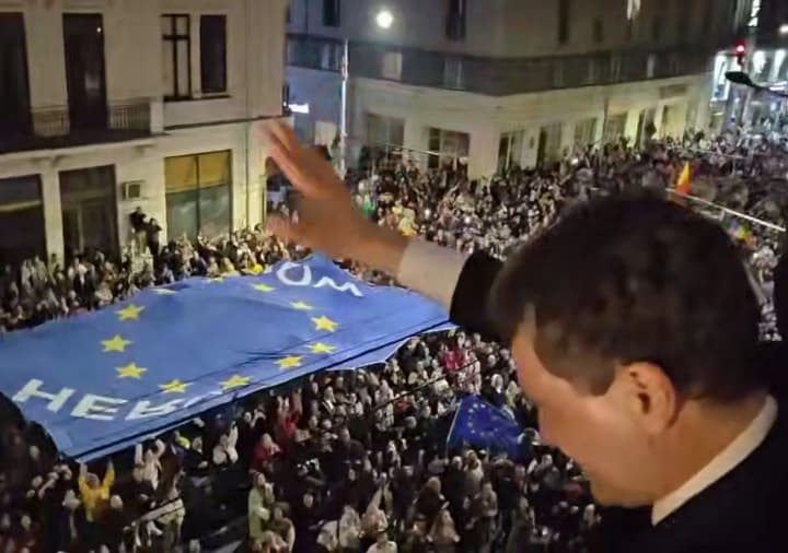 Президентом Румунії стане проєвропейський Нікушор Дан: його вже привітав Зеленський