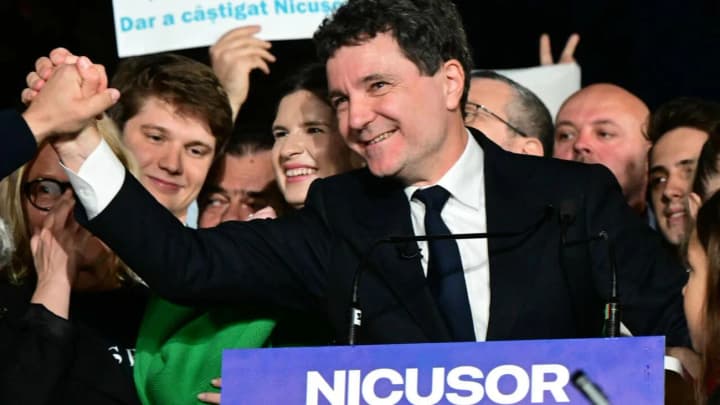 Проєвропейський мер Бухареста Нікушор Дан переміг на виборах президента Румунії: підраховано 100% голосів