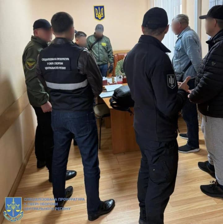 Transferring military personnel from the front lines to the rear for money: the head of the military medical commission in the ranks of the SBGS has been declared a suspect