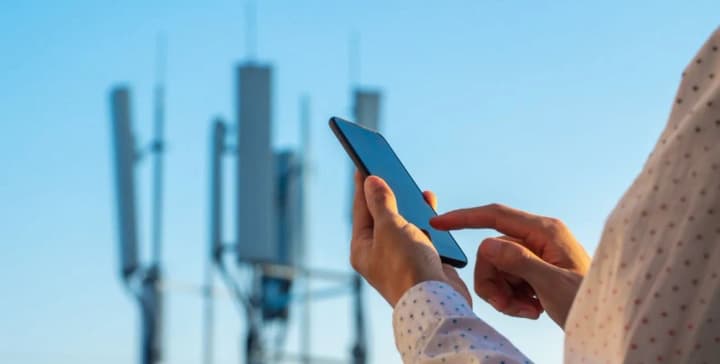 A massive mobile and internet outage occurred in Spain across the country