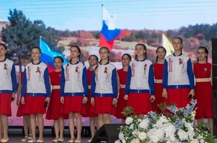 На Луганщині росія готує пропагандистів з дітей через центр "піонер" - ЦНС