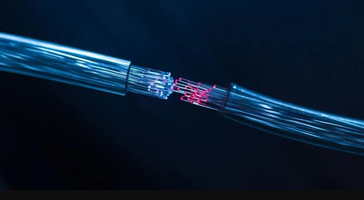 У трьох російських регіонах стався масштабний збій мобільного зв’язку: що відомо