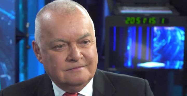 СБУ повідомила російському пропагандисту дмитру кисельову про нову підозру у злочинній діяльності проти України