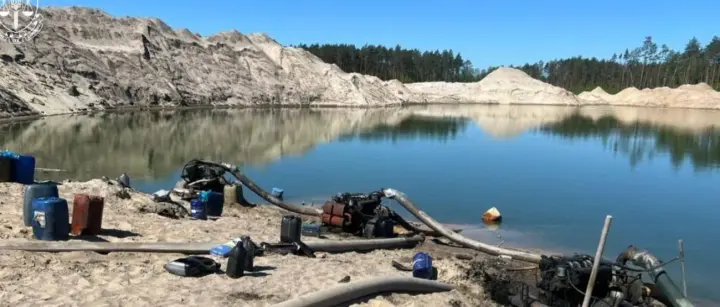 На Рівненщині викрито незаконну схему видобутку бурштину: довкіллю завдано збитків на 350 млн грн