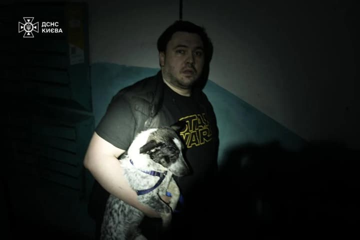 В ГСЧС показали последствия российской массированной атаки дронов и баллистики на Киев этой ночью: фото