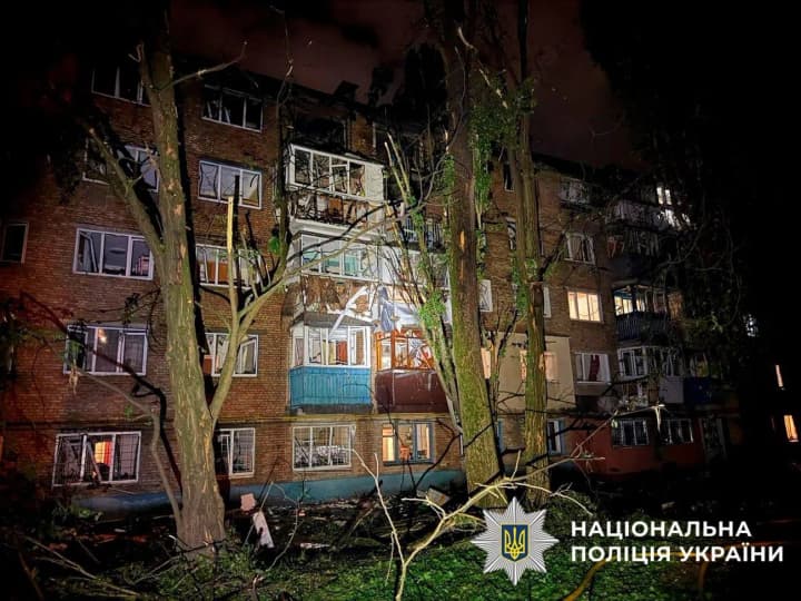 15 человек пострадали из-за ночной атаки рф на Киев: новые кадры последствий