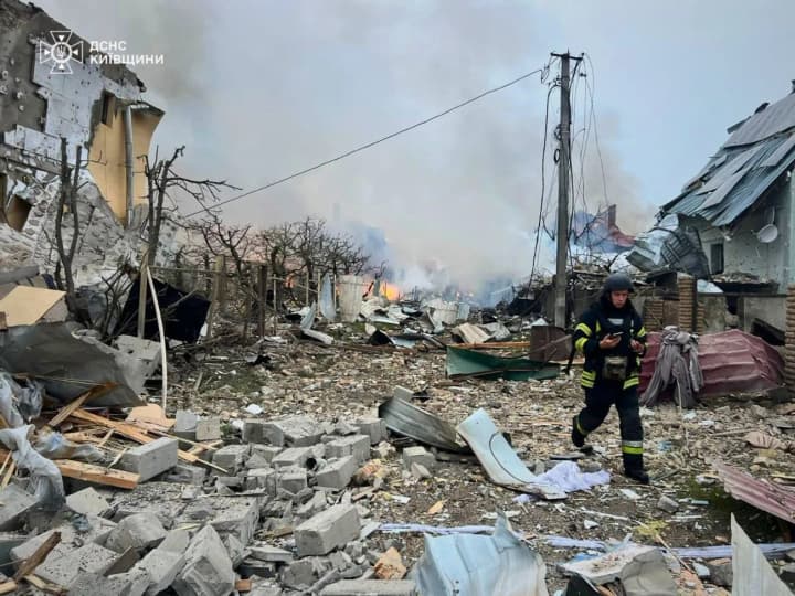 Київщина: вже 4 загиблих, 16 травмованих, серед них 3 дітей (фото та відео наслідків атаки рф)