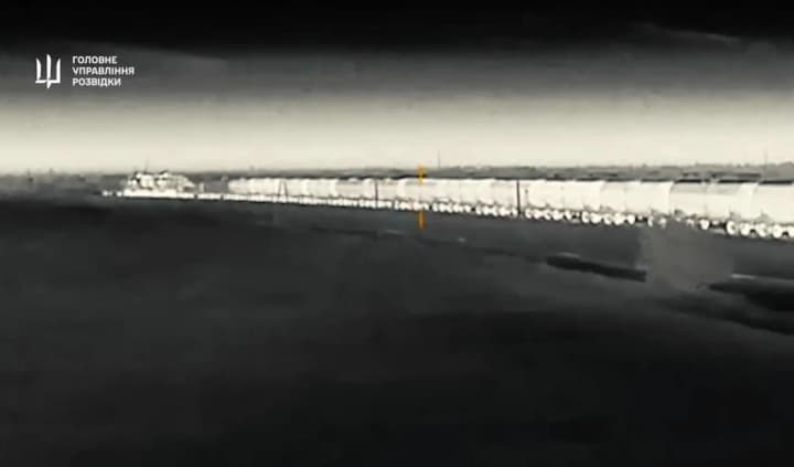 На ВОТ Запорожья украинские разведчики выследили поезд оккупантов с горючим и ударили по нему