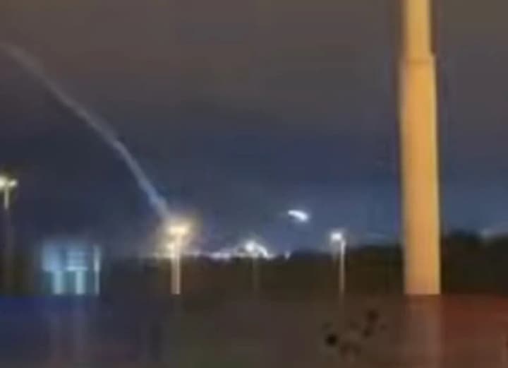 Атака дронів по росії: у татарстані вдарили по заводу з виробництва "шахедів", у тулі - блекаут