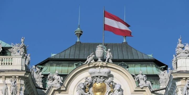 Канцлер Австрії заявив, що правила ЄС щодо притулку застаріли і потребують перегляду