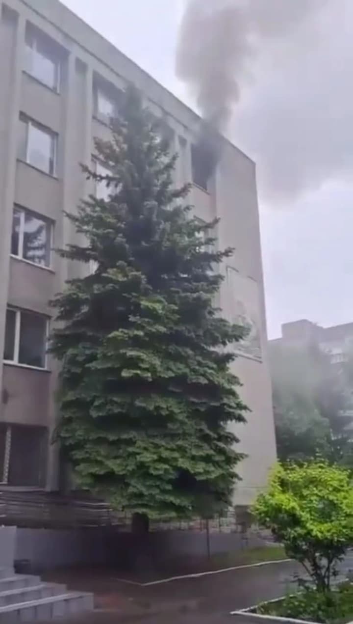 A building of the Territorial Center of Recruitment and Social Support (TCR and SS) caught fire in Vinnytsia: what is known