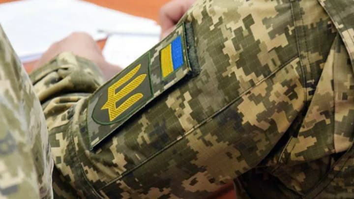 На Чернігівщині чоловік поранив ножем військового ТЦК під час перевірки документів: що відомо