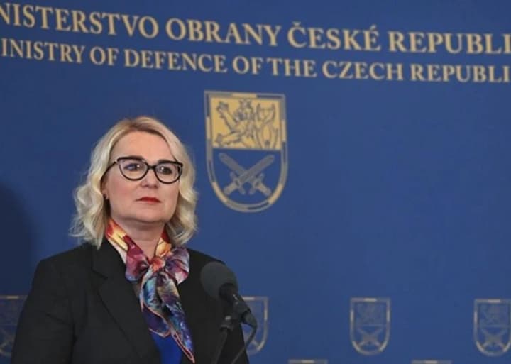 Глава Міноборони Чехії потрапила у аварію: що відомо