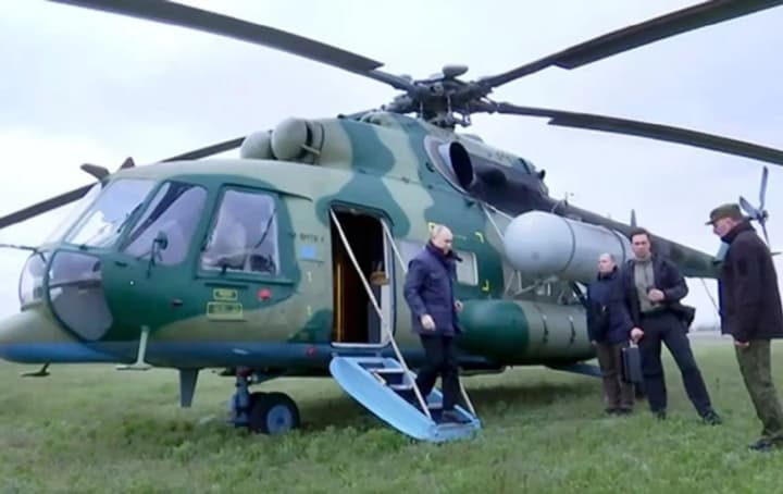Інформація про атаку ЗСУ на гелікоптер путіна під час поїздки в курську область є фейком - Стратком