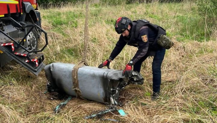 На Київщині сапери ДСНС знешкодили бойову частину російської ракети Х-101