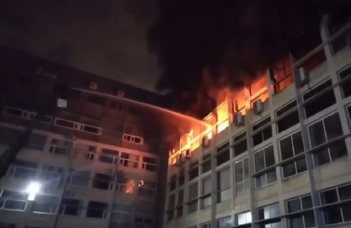 A large-scale fire at the strategic Avangard plant in St. Petersburg: what is known
