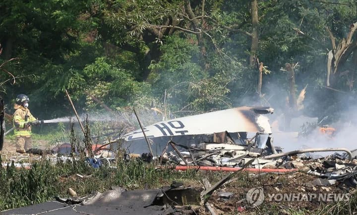 Четверо военных ВМС погибли в катастрофе патрульного самолета в Южной Корее