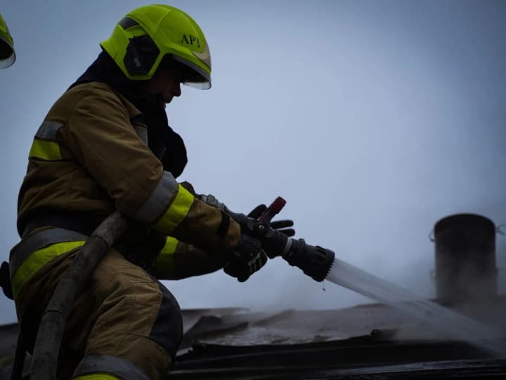 Харків атакували російські безпілотники, виникла пожежа