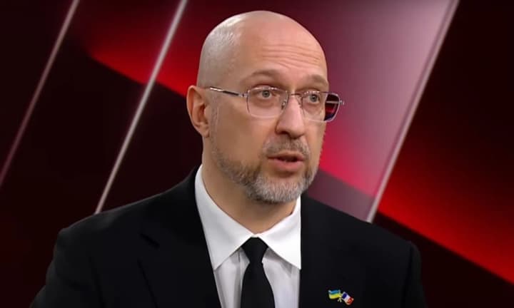 "Продовжуємо очищати наше небо від російських бомбардувальників": Шмигаль - про спецоперацію "Павутина"